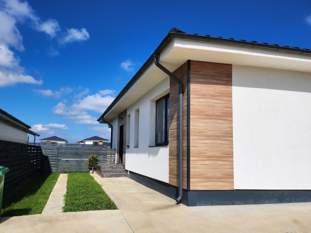 Adm Cozy Home - Entire Private House&Garden Tunarii Exterior foto